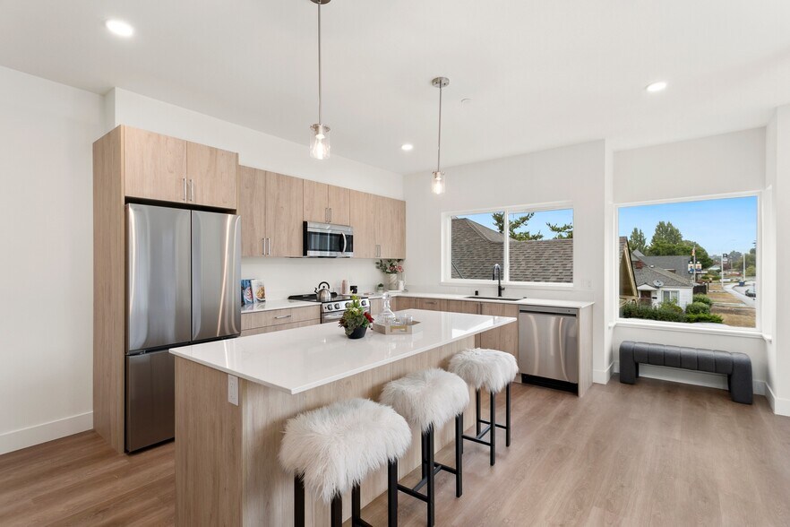 More Photos Of 117 Wells Ave S, Renton Apartments For Sale