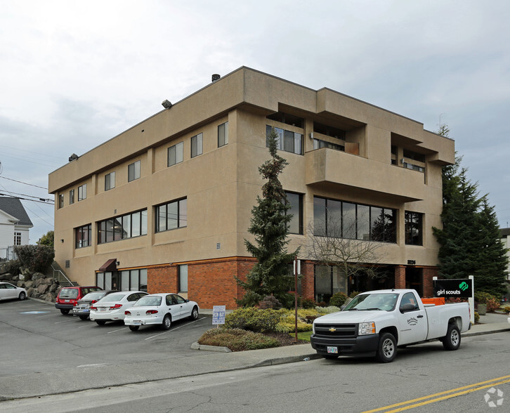 Primary Photo Of 3224 Wetmore Ave, Everett Office For Lease