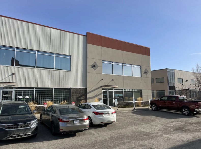 More Photos Of 10672 46th St SE, Calgary Light Distribution For Sale