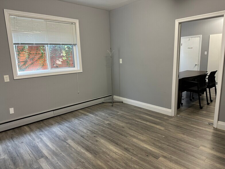 More Photos Of 70 King St E, Hamilton Storefront For Lease