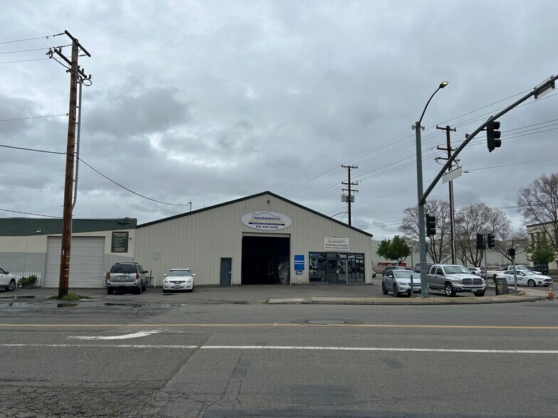 More Photos Of 1001 Richards Blvd, Sacramento Warehouse For Lease