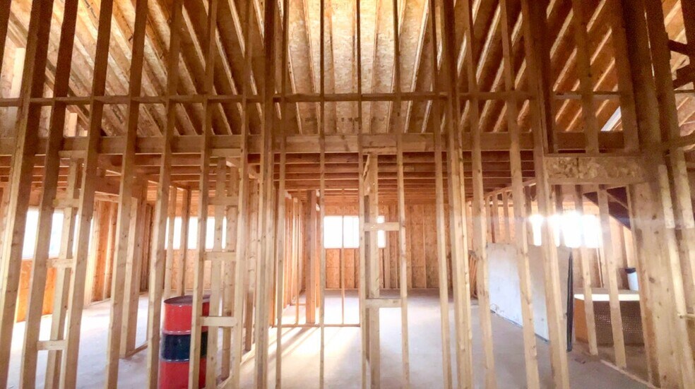 More Photos Of 2498 Silverado Ridge, Duck Creek Village Specialty For Sale