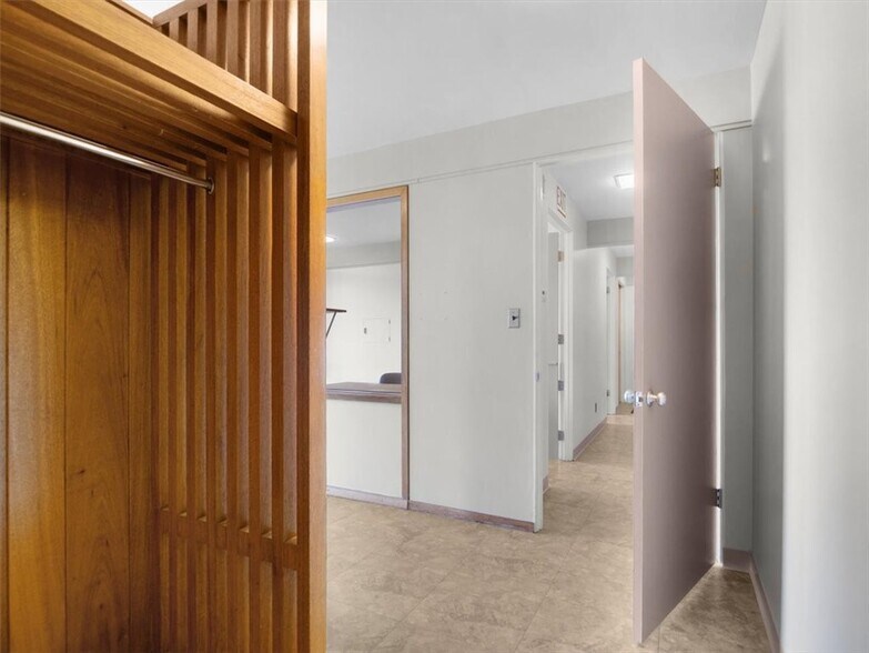 More Photos Of 5973 Walworth Rd, Ontario Medical For Sale