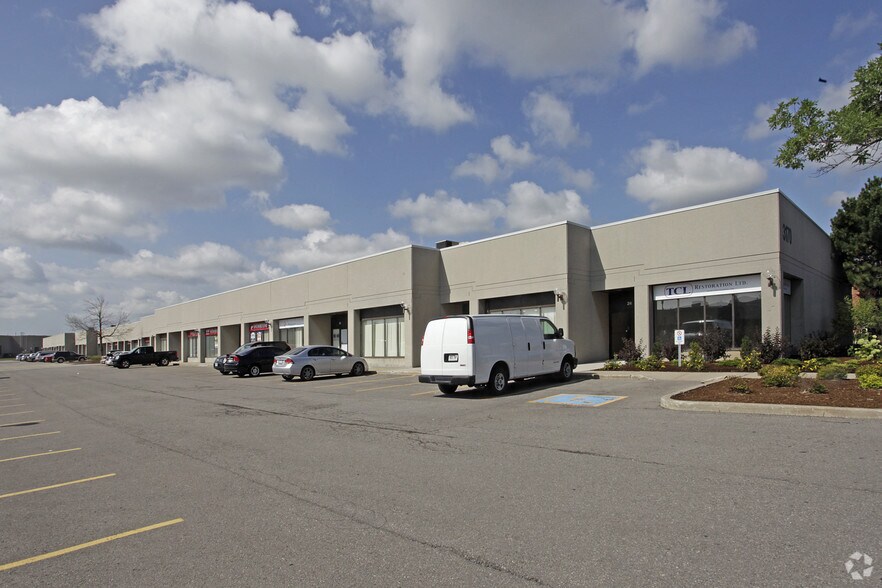 More Photos Of 3170 Ridgeway Dr, Mississauga Light Distribution For Lease