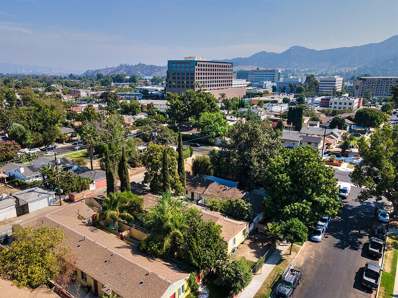 More Photos Of 202 N Florence St, Burbank Multifamily For Sale