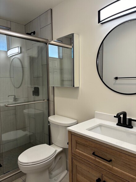 More Photos Of 921-937 Regal Rd, Encinitas Apartments For Sale