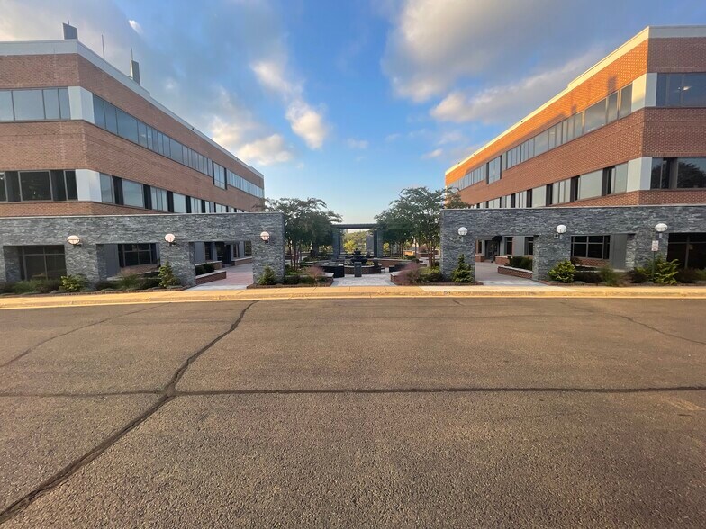 More Photos Of 10530-10550 Linden Lake Plz, Manassas Medical For Lease