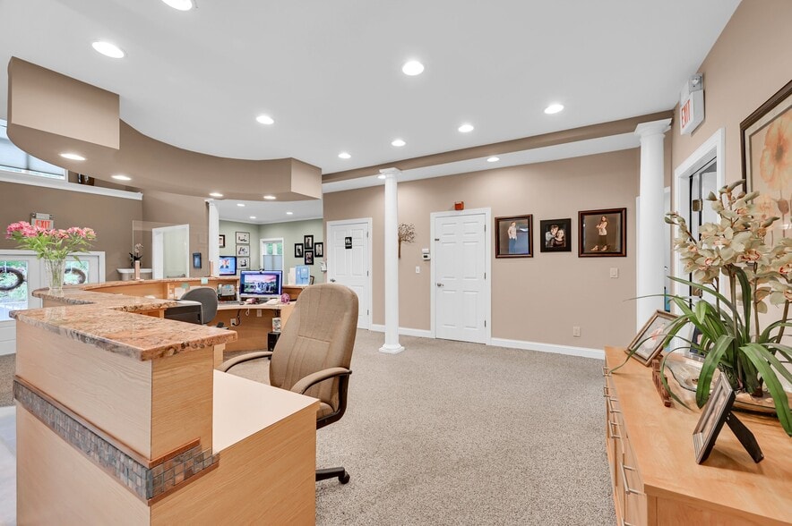 More Photos Of 21 Orchard St, Denville Medical For Lease