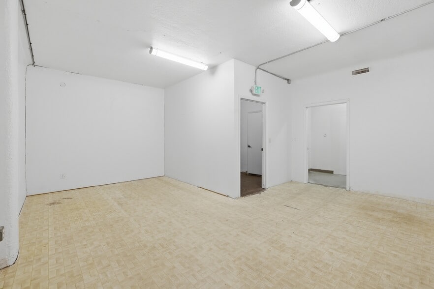 More Photos Of 716 N Orchard St, Boise Storefront For Sale
