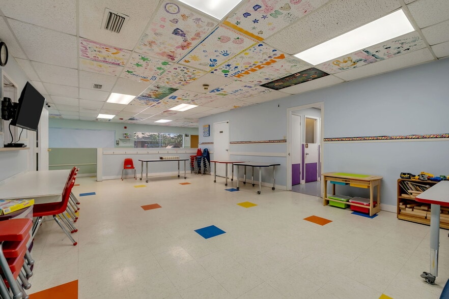 More Photos Of 3472 N Monroe St, Tallahassee Office For Sale