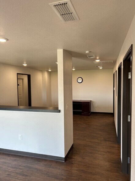 More Photos Of 9300 Southwest Dr, Fort Worth Warehouse For Lease