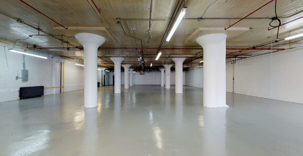 More Photos Of 184-10-184-60 Jamaica Ave, Jamaica Manufacturing For Lease