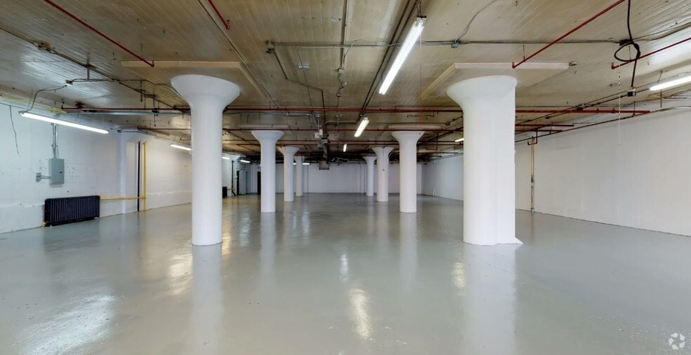 More Photos Of 184-10-184-60 Jamaica Ave, Jamaica Manufacturing For Lease