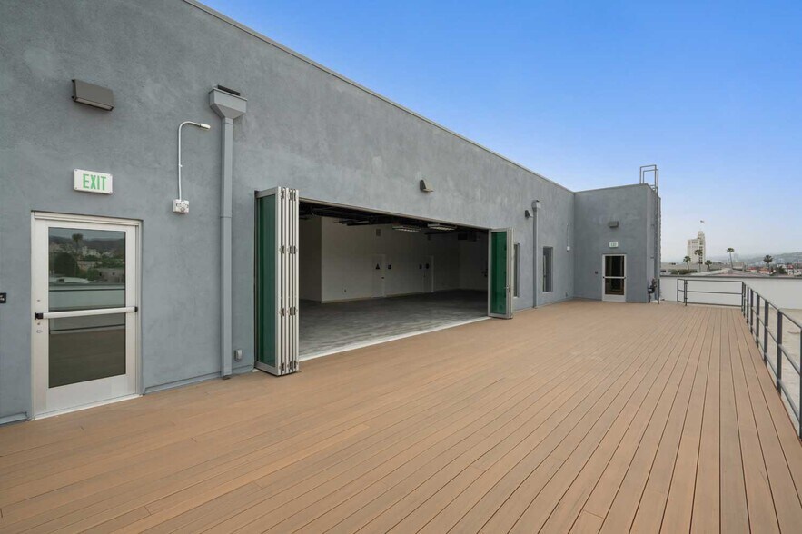 More Photos Of 1034 Seward St, Los Angeles Office For Sale