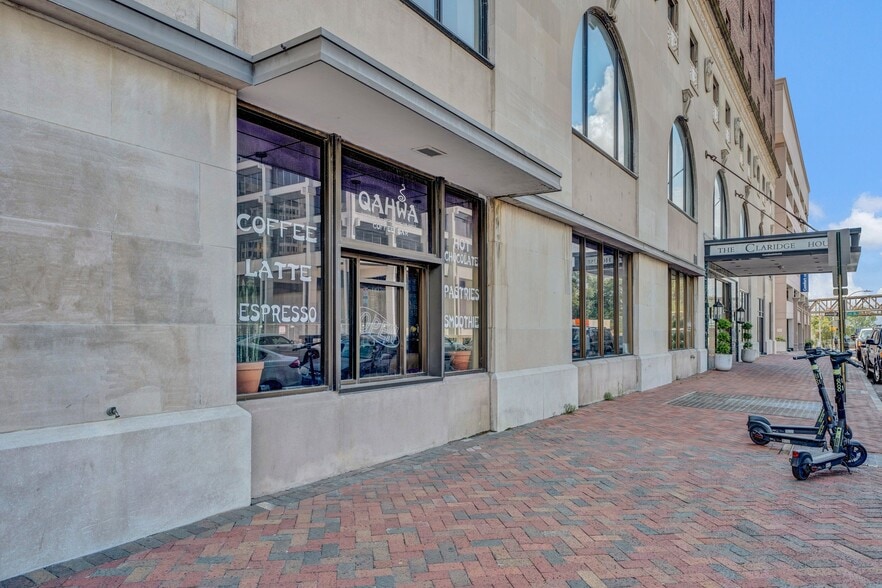 More Photos Of 109 N Main St, Memphis Apartments For Lease