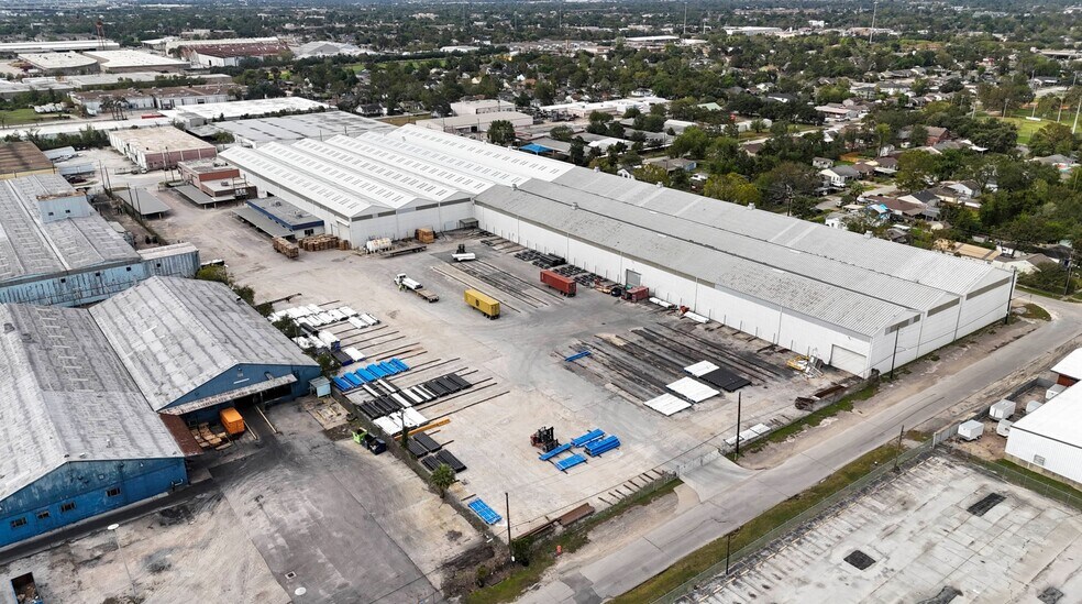 More Photos Of 1211 Kress St, Houston Manufacturing For Lease