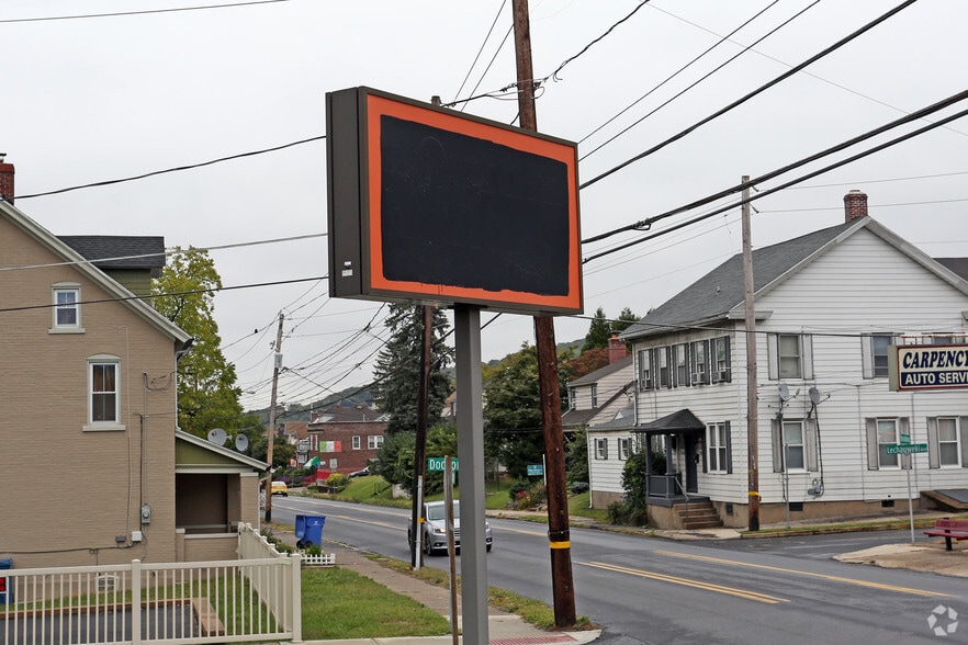 More Photos Of 1529 Broadway, Fountain Hill Supermarket For Lease