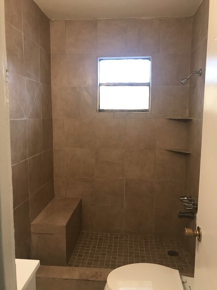 More Photos Of 2718 Violet St, Pasadena Apartments For Sale