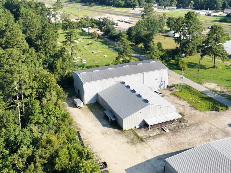More Photos Of 1105 Old 69 hwy, Kountze Warehouse For Sale