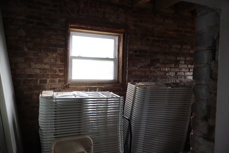 More Photos Of 108 NW Main St, Easley General Retail For Sale