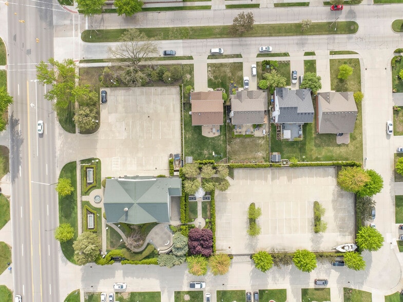 More Photos Of 4860 E 13 Mile Rd, Warren Lodge Meeting Hall For Sale