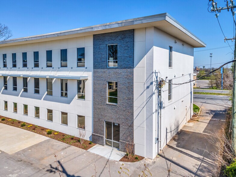 More Photos Of 602 Hill Ave, Nashville Medical For Sale