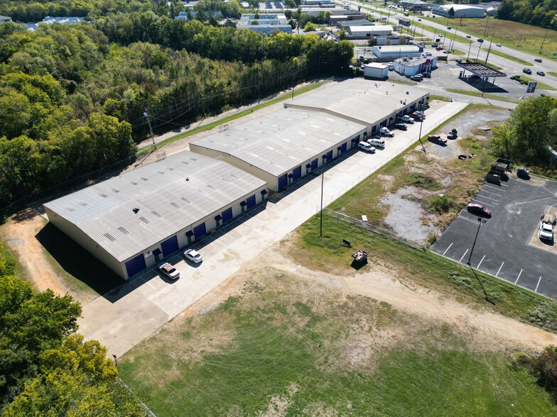 More Photos Of 4922-4932 Catherine Dr, Montgomery Warehouse For Lease