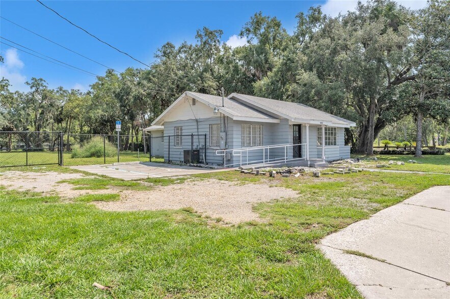 More Photos Of 1812 W 1st St, Sanford Office For Lease