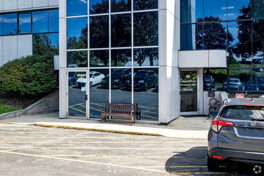 More Photos Of 1393 Veterans Memorial Hwy, Hauppauge Office For Lease