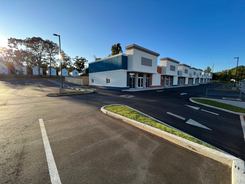 More Photos Of 5803 Old Shell Rd, Mobile Storefront For Lease