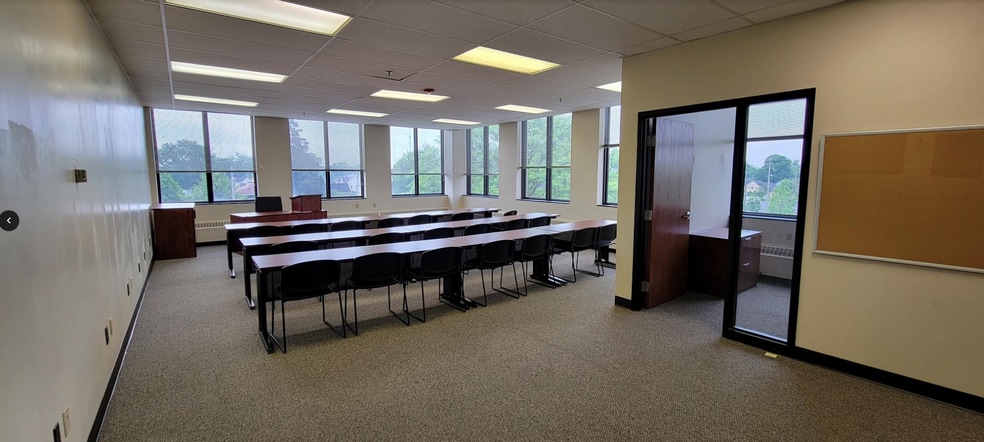 More Photos Of 1030 E Jefferson Blvd, South Bend Medical For Sale