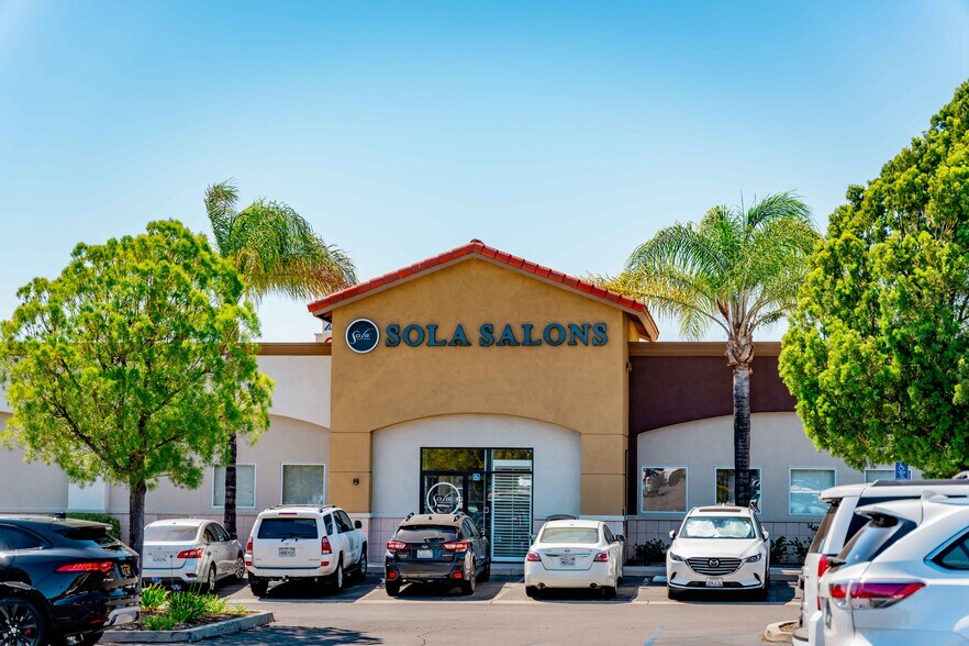 More Photos Of 40930-41090 California Oaks Rd, Murrieta Unknown For Lease