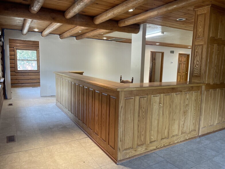 More Photos Of 115 Phillips St, Canyonville General Retail For Sale