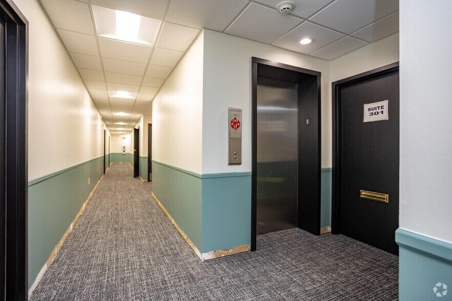 More Photos Of 1200 Chambers Rd, Columbus Office For Lease
