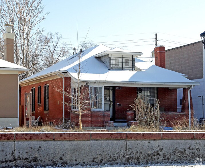 More Photos Of 2560 S Broadway, Denver Freestanding For Sale
