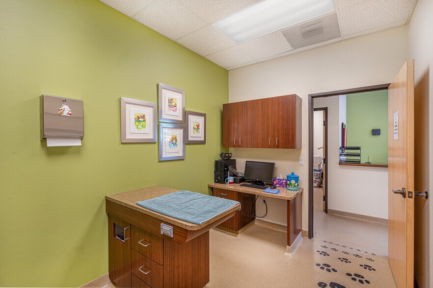 More Photos Of 4863 Old Redwood Hwy, Santa Rosa Office For Sale
