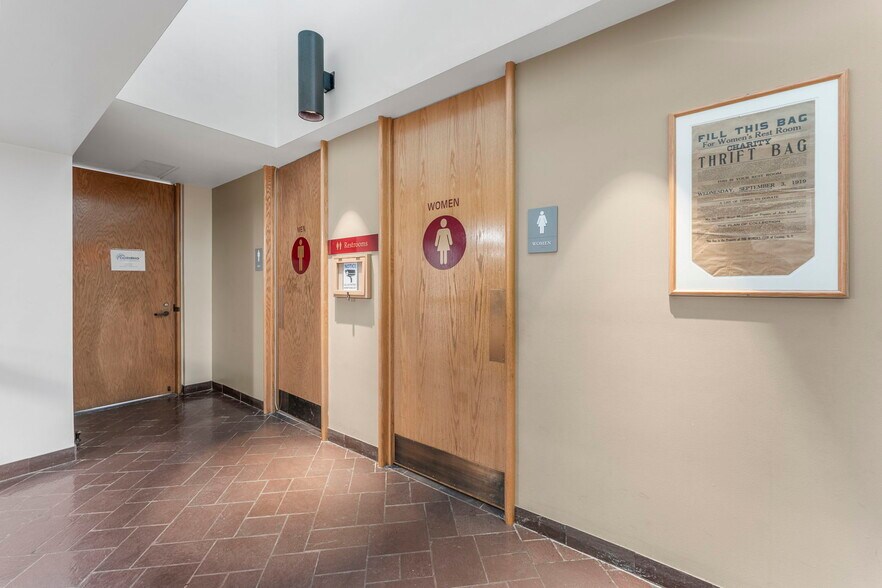 More Photos Of 1 W Market St, Corning Office Residential For Lease