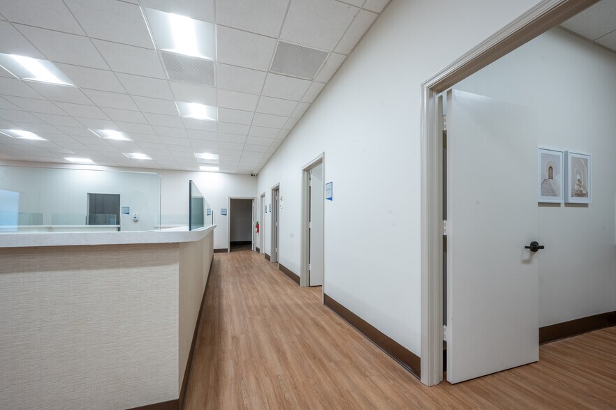 More Photos Of 3795 Boynton Beach Blvd, Boynton Beach Medical For Lease