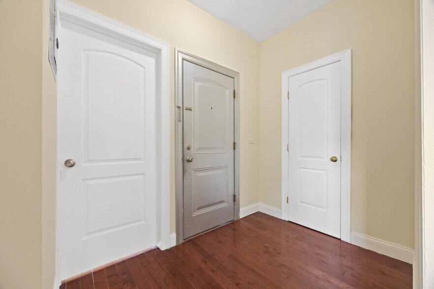 More Photos Of 222 E 51st St, Brooklyn Storefront Retail Residential For Sale