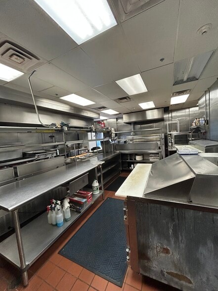 More Photos Of 206 Olde New Jersey Ave, North Wildwood Restaurant For Sale