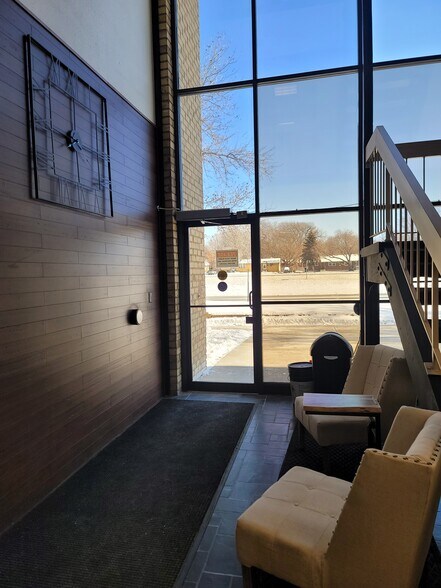 More Photos Of 7362 NE University Ave W, Minneapolis Medical For Lease