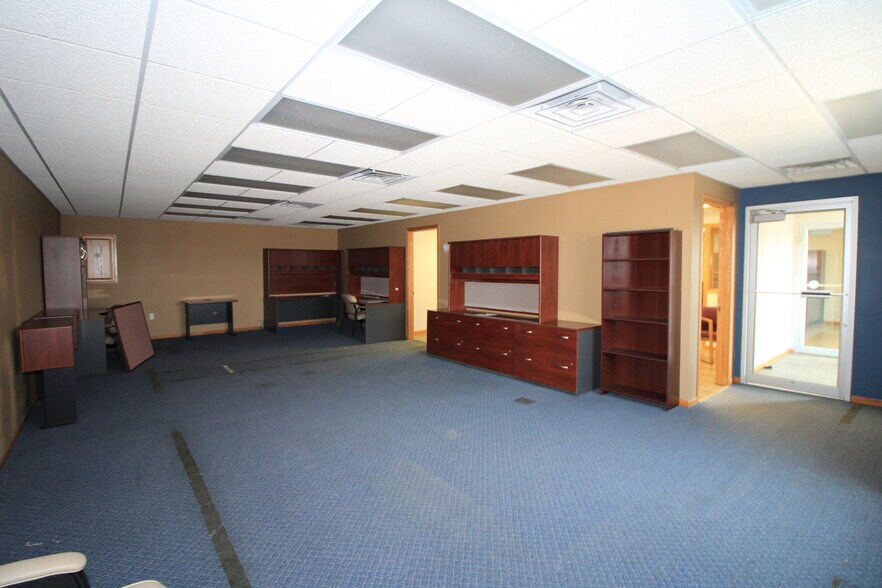 More Photos Of 6008 Highway 2 E, Minot Showroom For Sale