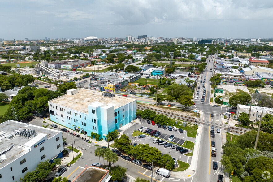 More Photos Of 1900 NE Miami Ct, Miami Office For Lease