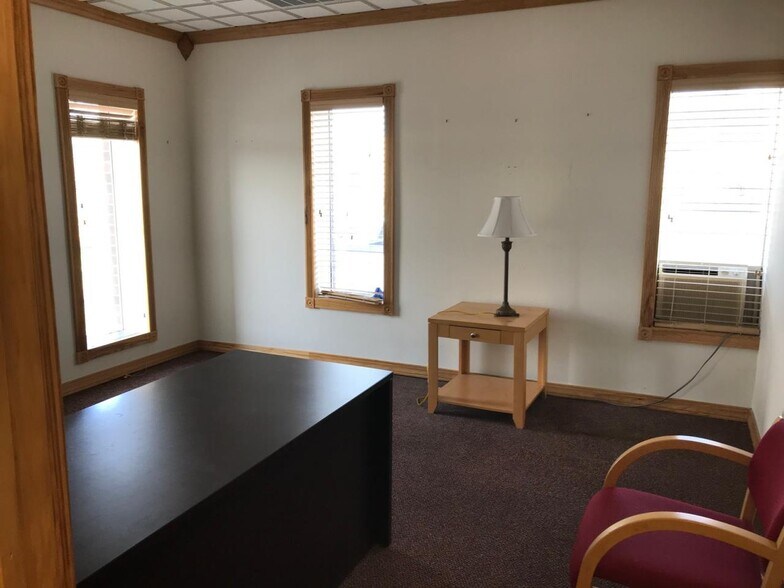 More Photos Of 15-39 Market St, Amsterdam Storefront Retail Office For Lease