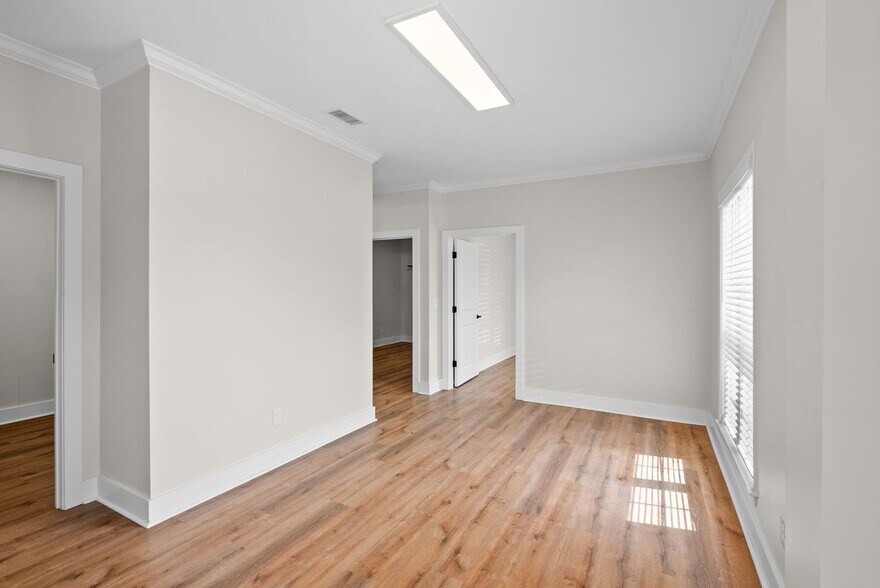 More Photos Of 26210 Equity Dr, Daphne Light Distribution For Lease