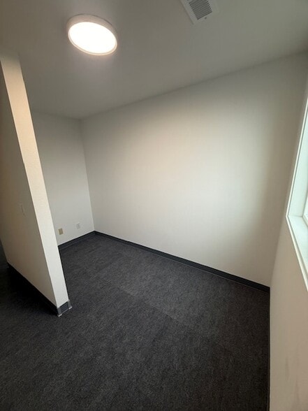 More Photos Of 7817 Pacific Ave, Tacoma Office For Sale