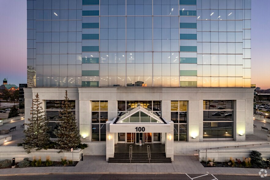 More Photos Of 100 Milverton Dr, Mississauga Office For Lease