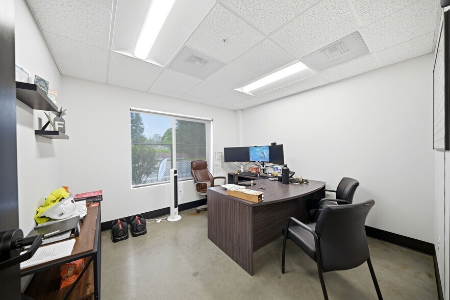 More Photos Of 7217 NE 99th St, Vancouver Industrial For Sale
