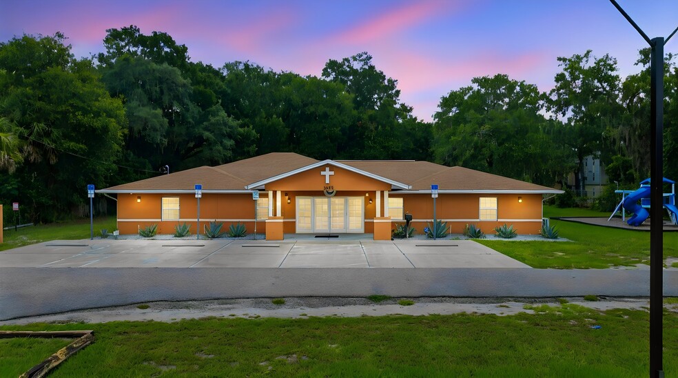 More Photos Of 3075 N Goldenrod Rd, Winter Park Religious Facility For Sale