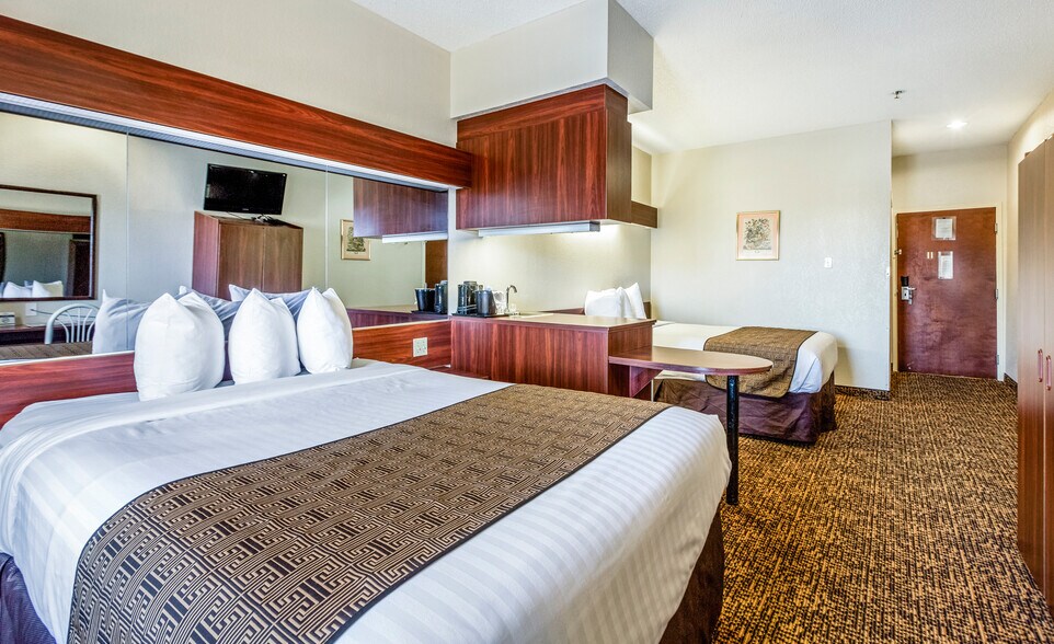 More Photos Of 10645 Reiger Rd, Baton Rouge Hotel For Sale